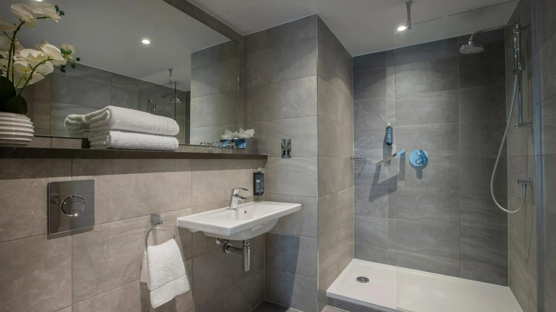 Maldron Hotel Sandy Road Galway 4*,